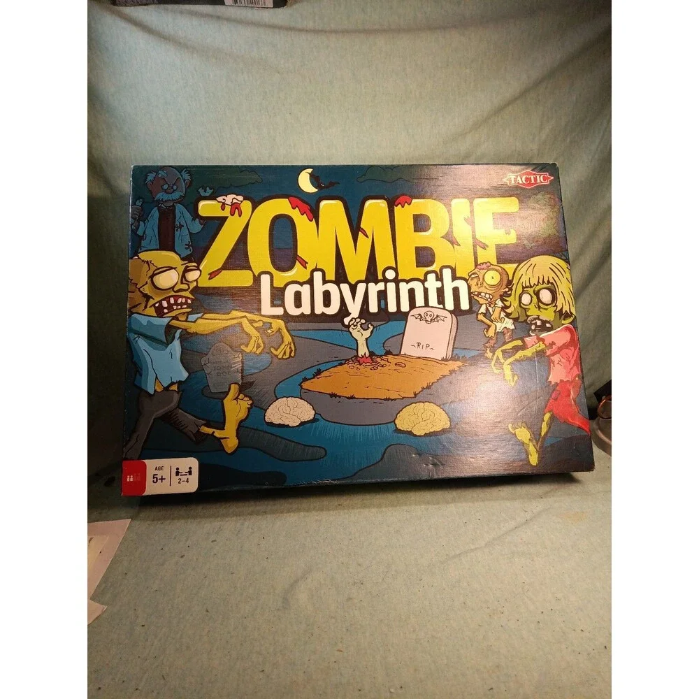 Zombie Labyrinth - Board Game made in Finland